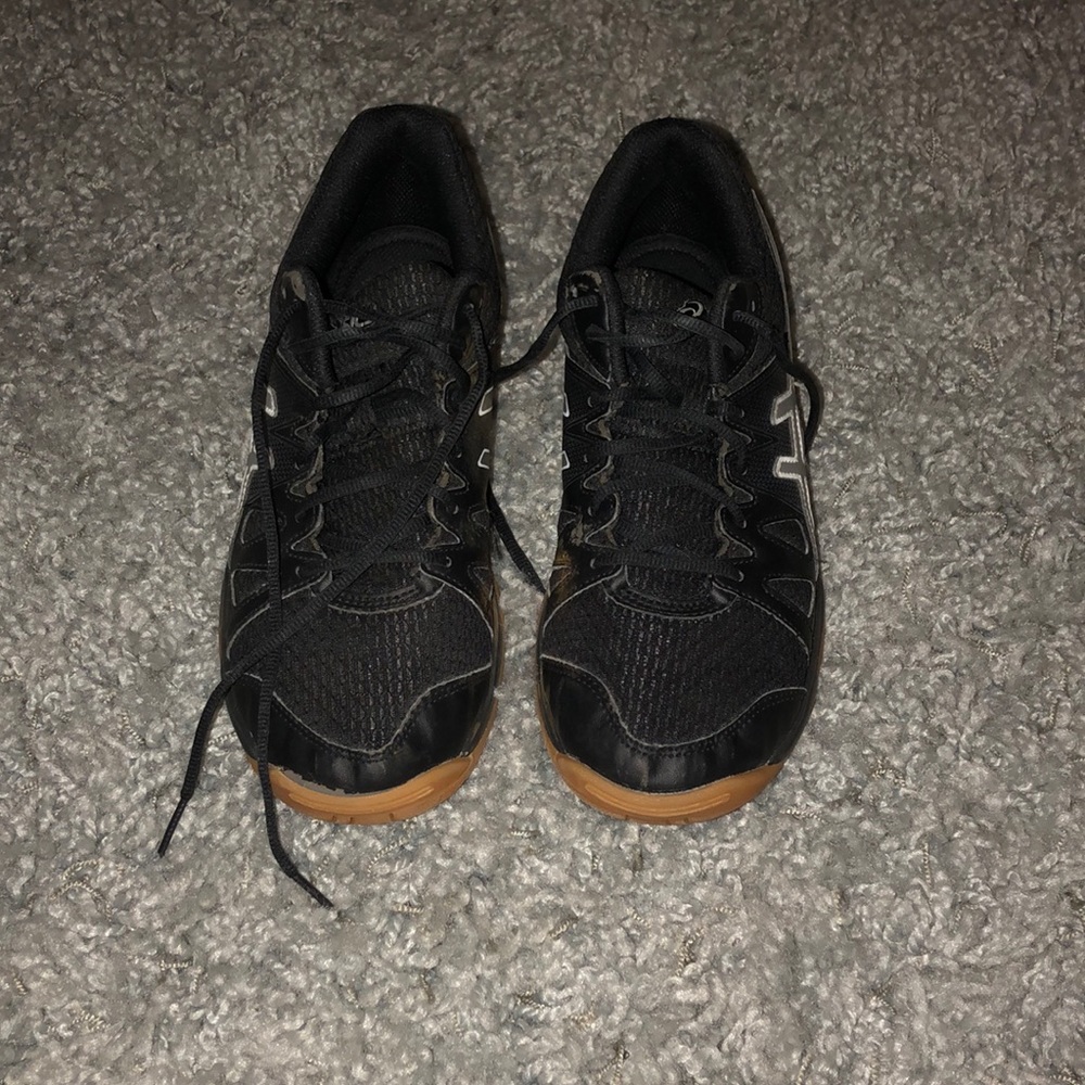 asics women’s volleyball shoes